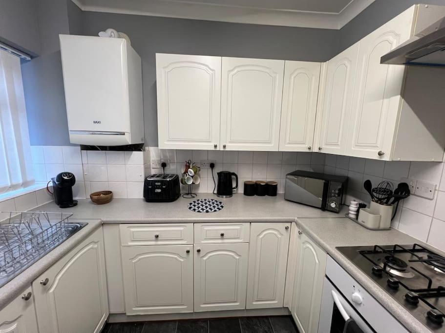 Stylish & Centrally Located Holiday home *