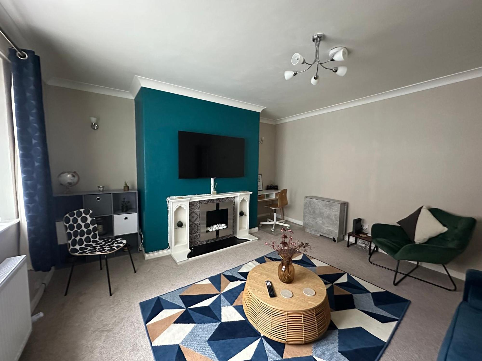 Holiday home Stylish & Centrally Located